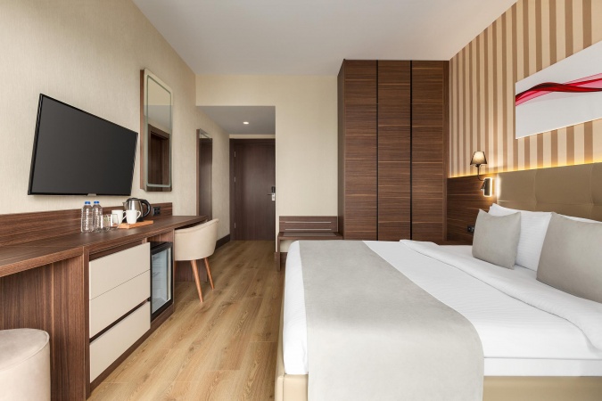 Standart Bahçe ve Deniz Manzaralı Odası